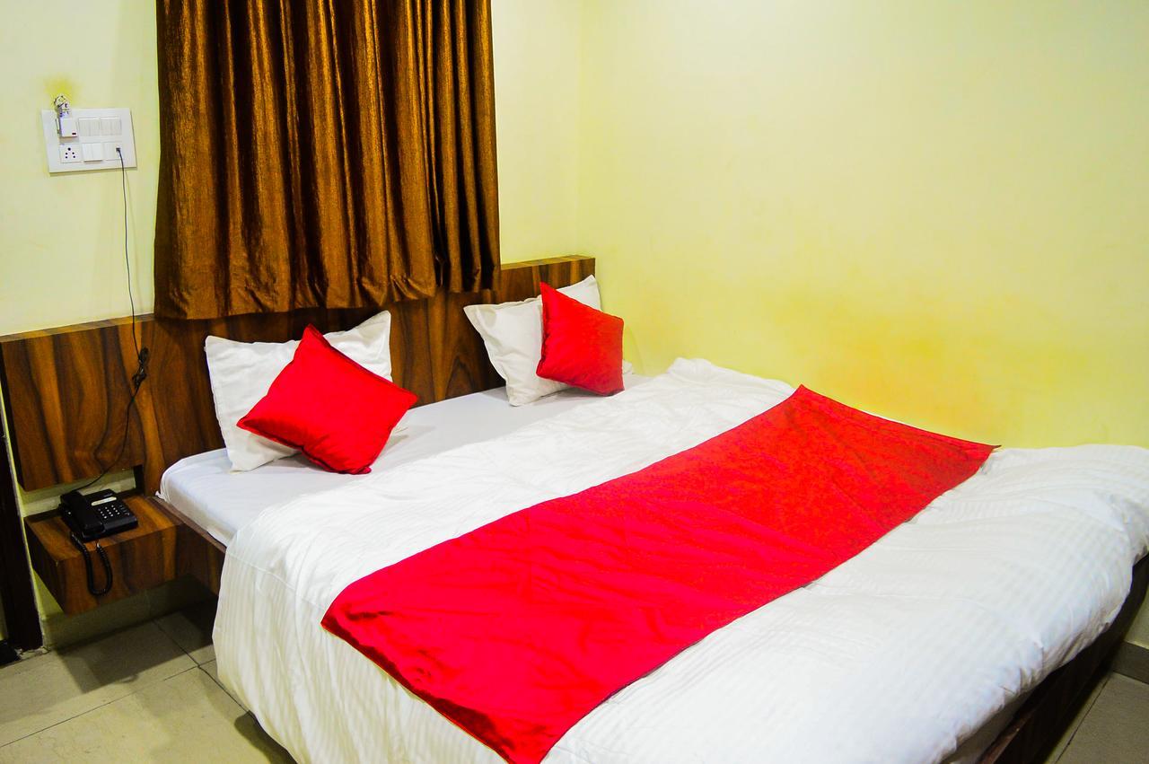 Hotel Kalash Ujjain Exterior foto